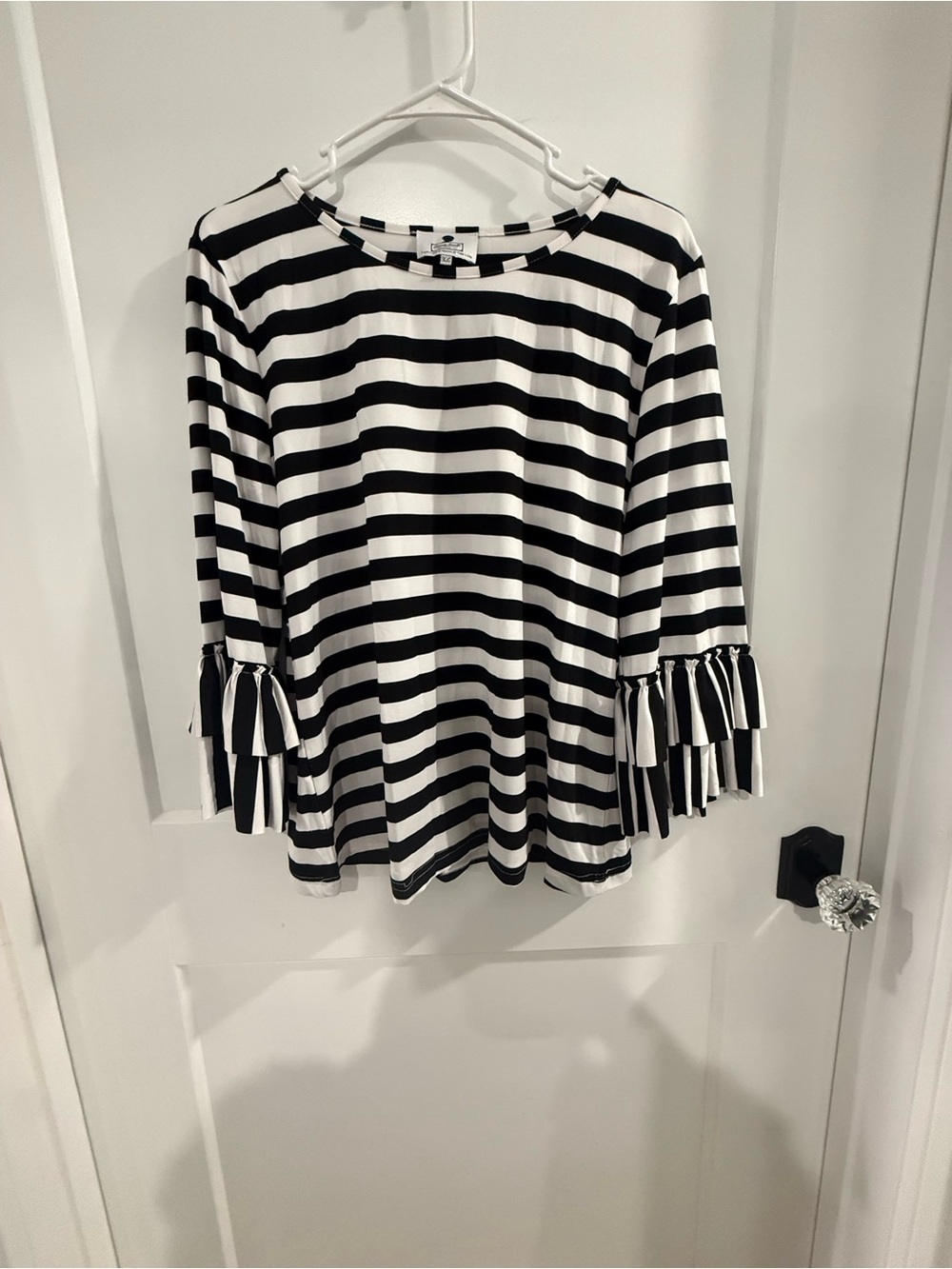 Dainty Jewells Black & White Striped Ruffle Sleeve 3/4 sleeve Size XL